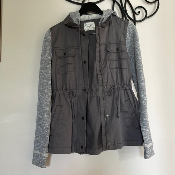 grey jacket - Picture 1 of 1